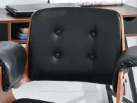 Krzesło obrotowe do biurka DACK ORZECH CZARNY - CZARNY - tapicerowany czarną ekoskórą 