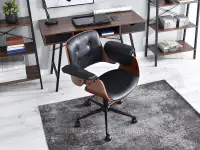 Krzesło obrotowe do biurka DACK ORZECH CZARNY - CZARNY - posiada wygodne podłokietniki