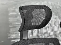 Czarny fotel biurowy ergonomiczny FELIX - CZARNA NOGA - regulowany zagłówek