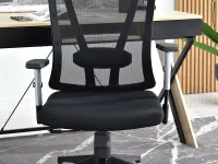 Czarny fotel biurowy ergonomiczny FELIX - CZARNA NOGA - podłokietniki z regulacją