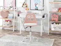Krzesło obrotowe dla dziewczynki FOOT RÓŻOWE - BIAŁY - w aranżacji z regałami JENS i biurkiem BORAS
