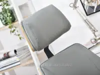 Fotel biurowy z drewnianym korpusem FRANK SZARY BUK - noga CHROM - fotel z zagłówkiem