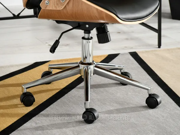 Fotel biurowy z czarną skórą ekologiczną i regulowaną nogą - komfort, elegancja i praktyczność 