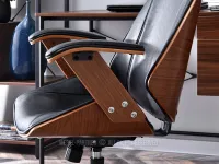 Fotel biurowy drewniany do gabinetu FRANK ORZECH CZARNA SKÓRA ANTIC - detale