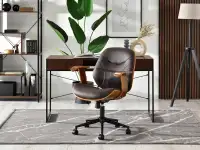 Krzesło biurowe RAY drewno i ekoskóra BRĄZ - ORZECH - CZARNA NOGA - krzesło biurowe w aranżacji z biurkiem UNIF