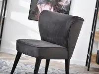 Fotel klubowy ARMI SZARY welurowy na czarnych nogach - stylowe siedzisko