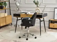 Fotel do biurka ENRIC CZARNE DREWNO CZARNY EKO-SKÓRA - bok fotela z biurkiem BODEN