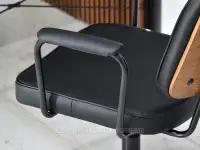 Loftowy fotel do biurka HENRI ORZECH CZARNY EKO-SKÓRA - fotel z solidnymi podłokietnikami 