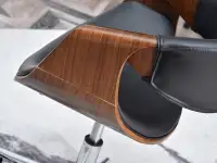 Nowoczesny fotel biurowy z drewna RAPID orzech-czarny - oryginalna forma