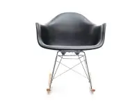 Krzesło bujane inspirowane MPA ROC CZARNE - wygląd przodu.