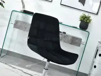 Krzesło obrotowe z pikowanym siedziskiem ELIOR czarny velvet - nowoczesna forma