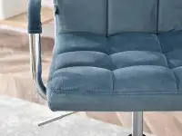 Fotel biurowy ELIS NIEBIESKI NA STELŻU CHROM z kółkami - charakterystyczne detale