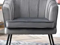 Fotel kubełkowy ESTEL SZARY welurowy na czarnych nóżkach - charakterystyczne detale