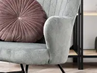 Fotel bujany z podłokietnikami FLEUR SZARY NA CZARNEJ PŁOZIE - charakterystyczne detale