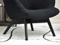 Fotel do salonu FLORI CZARNY BOUCLE - fotel na czarnych nogach