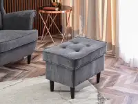 Fotel uszak tapicerowany FLORI GRAFITOWY CZARNE NOGI - podnóżek