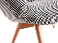 Designerski fotel w stylu angielskim FLORI pepitka - charakterystyczne detale