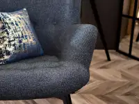 Fotel wypoczynkowy FLORI SZARY GARANAT Z CZARNYMI NOGAMI - miękkie siedzisko