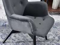 Fotel FLORI SZARY z pikowanego weluru na czarnej nodze - pikowane siedzisko