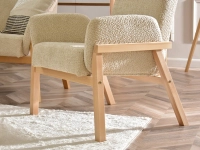 Fotel retro do salonu DORA BEŻ BOUCLE - DREWNIANE NOGI - wygodny fotel drewniany