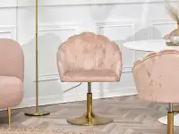 Welurowy fotel LISA RING PUDROWY - ZŁOTA STOPA - przód krzesła