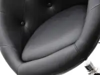 Fotel wypoczynkowy LOUNGE 3 czarny - widok szczegółowy na siedzisko.	