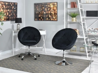 Fotel obrotowy LOUNGE 4 CZARNY WELUR + CHROM - w aranżacji z biurkiem DESIGNO