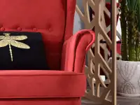 Fotel tapicerowany MALMO ŻURAWINA - DREWNO ORZECH - charakterystyczne detale