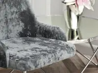 Fotel z tkaniny MIO RING CIEMNOSZARY - CHROM - charakterystyczne detale