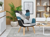Fotel ze wzorem NURIA PATCHWORK 4 - nogi BUK - w aranżacji ze stolikiem KODIA