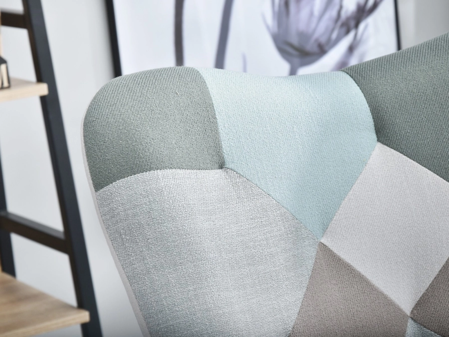 Skandynawski fotel Nuria Patchwork 2 na czarnych nóżkach – detale
