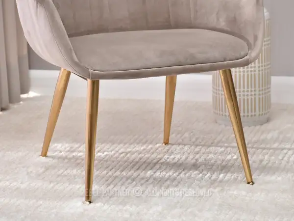 Designerski fotel - odkryj komfort i elegancję 