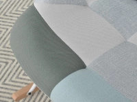 Skandynawski fotel bujany SIBIL PATCHWORK 2 + BUK - charakterystyczne detale