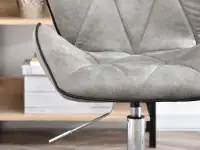 Fotel pikowany VELO SZARY COWBOY na chromowanej stopie - charakterystyczne detale
