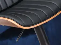 Hoker obrotowy NR 55 z drewna ORZECH I CZARNEJ SKÓRY - komfortowe siedzisko
