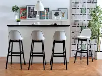 Designerskie krzesło barowe ELMO białe - w aranżacji