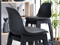 Designerskie krzesło barowe ELMO czarne - wygodne siedzisko