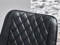 Krzesło barowe ESCI CZARNE ze skóry eko z przeszyciami - detale