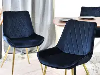 Luksusowe krzesło z welurowym siedziskiem ADEL granat - zbliżenie na pikowane siedzisko