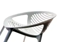 Nowoczesne krzesło ażurowe z tworzywa BORIA białe - widok z boku