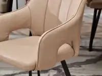 Tapicerowane krzesło CORBET BEŻ EKOSKÓRA - CZARNA NOGA - oryginalna bryła