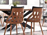 Ażurowe krzesło z drewna giętego CRABI orzech-czarny - tył w aranżacji
