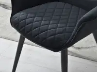 Krzesło fotel pikowany KAMAL CZARNY aksamitny do jadalni - pikowanie w siedzisku