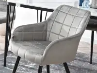 Krzesło z podłokietnikami LOGAN SZARE NA CZARNYCH NOGACH - komfortowe siedzisko
