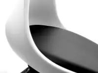 Krzesło z tworzywa LUIS ROT biało - czarne - charakterystyczne detale