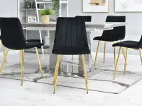 Krzesło MEGAN CZARNE welurowe glamour na złotej nodze - przód w aranżacji