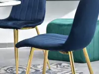 Krzesło MEGAN GRANATOWE welurowe glamour na złotej nodze - charakterystyczne detale