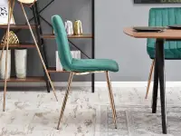 Krzesło glamour MEGAN ZIELONE welurowe na miedzianej nodze - profil krzesła w aranżacji