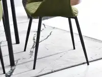 Krzesło MORGAN ZIELONE z pikowanego weluru i drewna orzech - metalowe nóżki