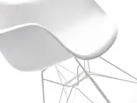 Krzesło z tworzywa inspirowane MPA ROD białe - widok szczegółowy na shell.